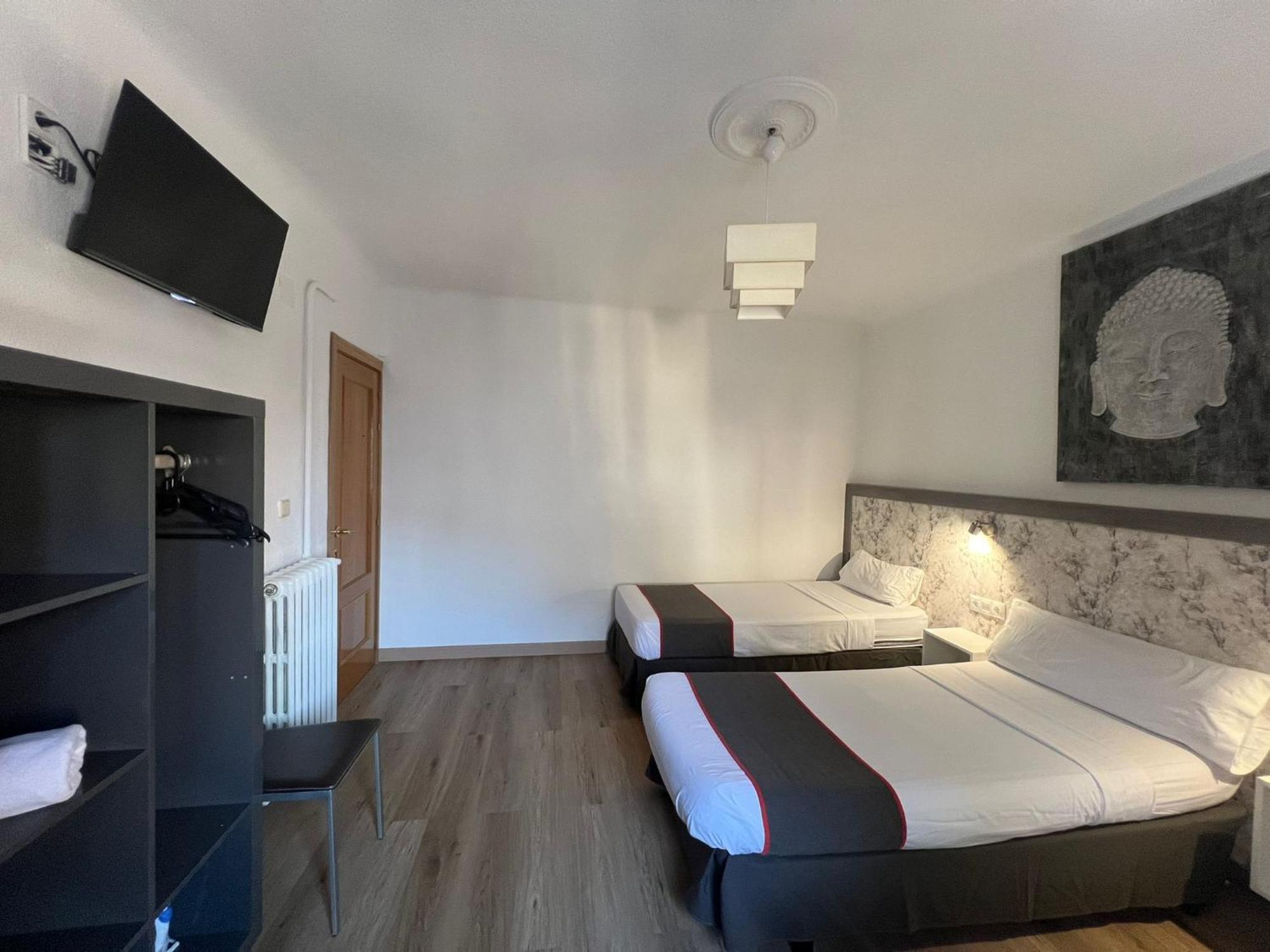 Hello Madrid Hotel ภายนอก รูปภาพ
